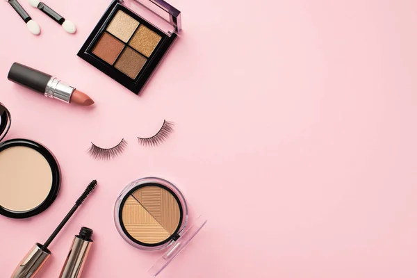 Make Concept Top View Photo Eyeshadow Palette Lipstick Compact Powder — Fotografia de Stock