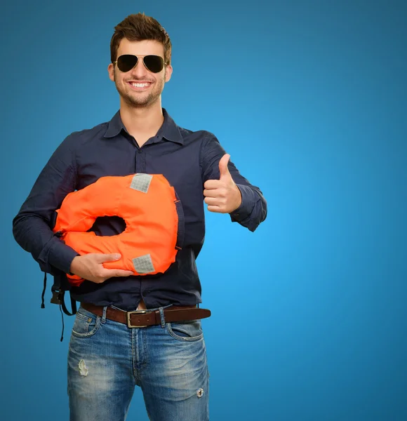 Man Standing With Thumbs Up Sign — Stock Photo, Image