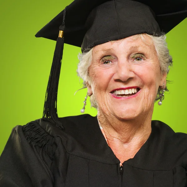 Maturo donna indossare laurea Difficile — Foto Stock