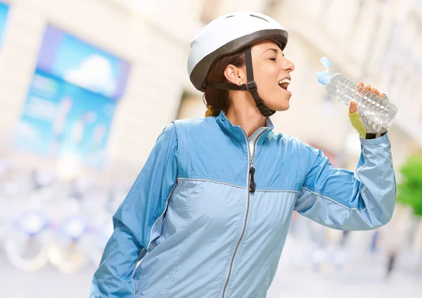 Women Drinking Water — Stock Photo, Image