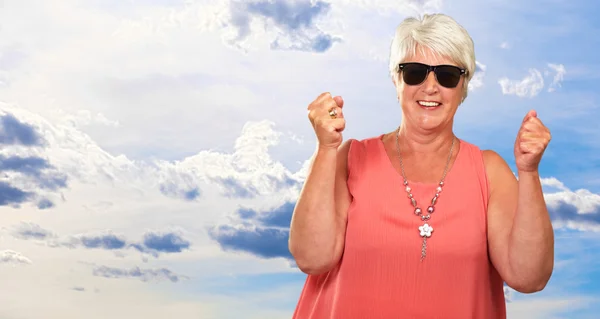 Portrait Of A Senior Woman With A Closed Fist — Stock Photo, Image