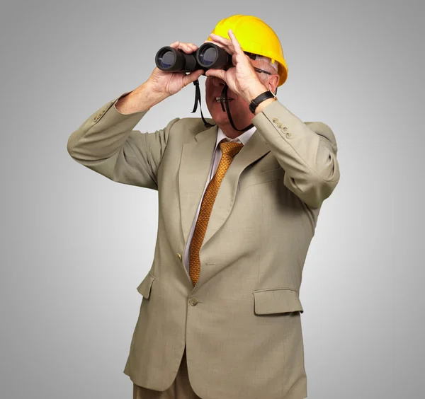 Engineer Looking Away — Stock Photo, Image