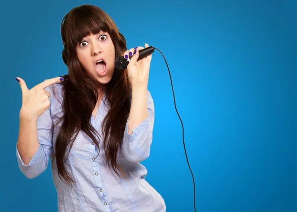 Portrait Of A Young Female With A Mike — Stock Photo, Image