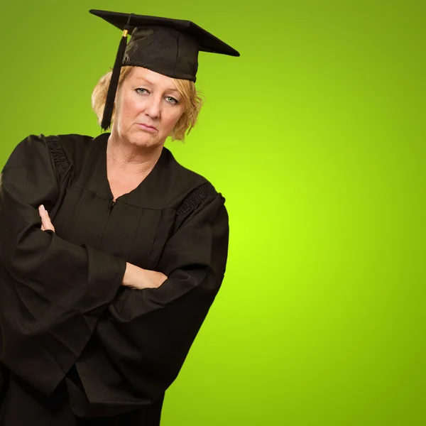 Ledsen mogen graduate kvinna — Stockfoto