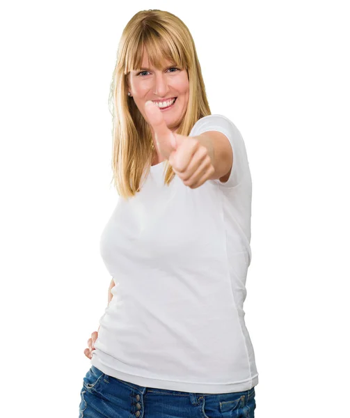 Mujer feliz mostrando pulgar hacia arriba — Foto de Stock