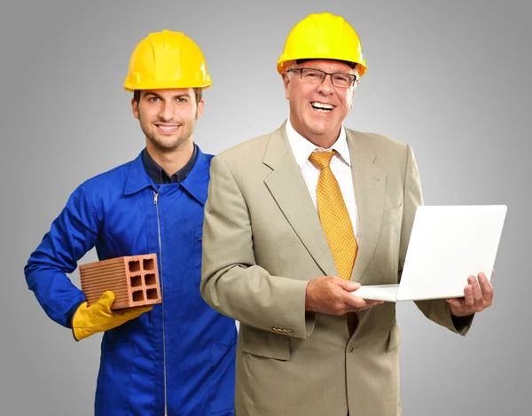 Retrato de dois engenheiros arquitetos — Fotografia de Stock