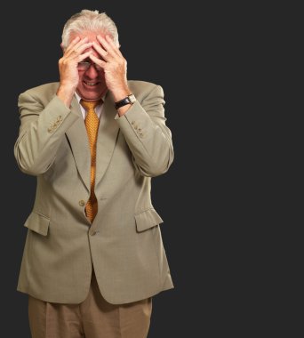 üst düzey iş adamı gerginlik