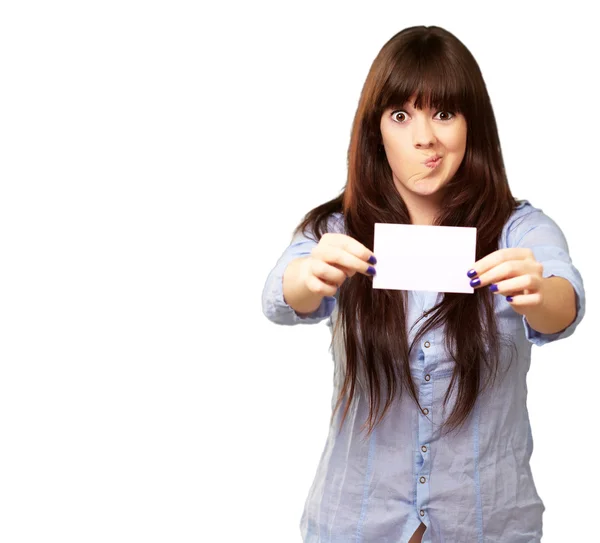 Menina engraçada mostrando papel em branco — Fotografia de Stock