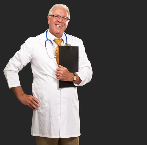 Retrato de un médico senior — Foto de Stock