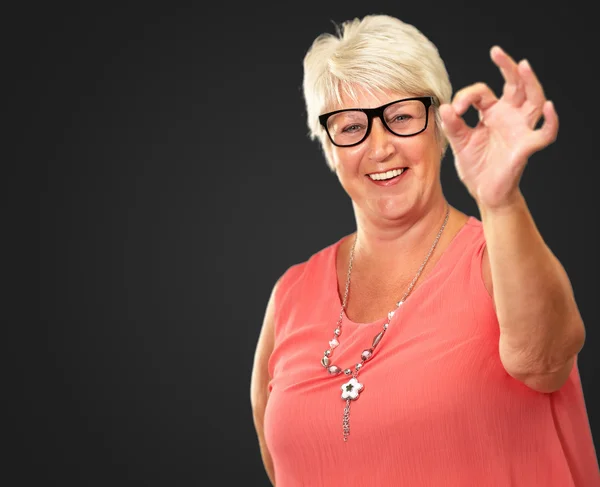 Senior Woman Showing Okay Sign — Stock Photo, Image