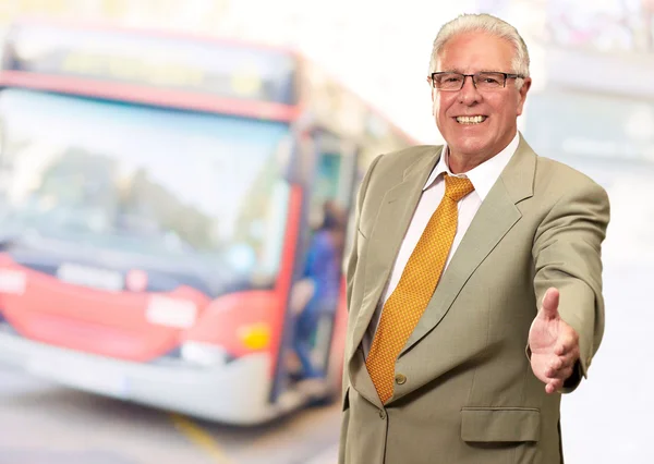 Senior Business Man Offering Handshake — Stock Photo, Image