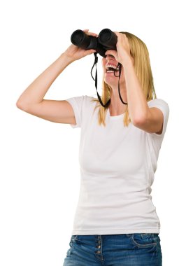 Dürbünle bakan kadın
