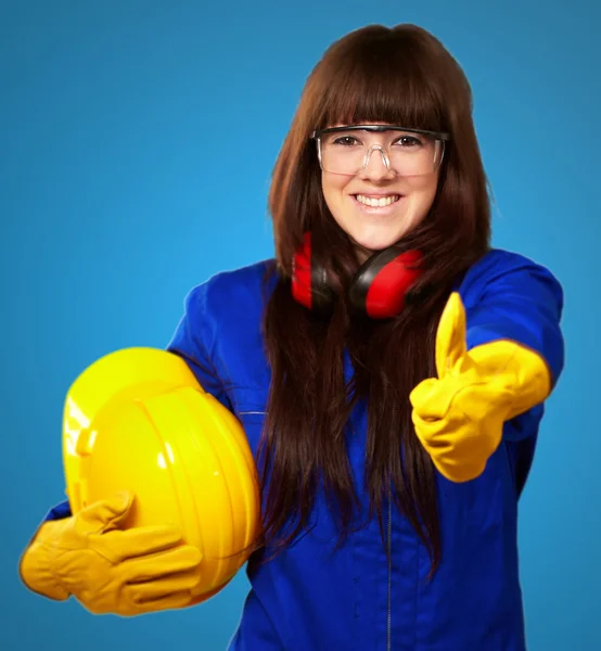 Porträtt av en ung kvinnlig arbetstagare — Stockfoto
