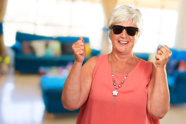 Portrait Of A Senior Woman With A Closed Fist — Stock Photo, Image