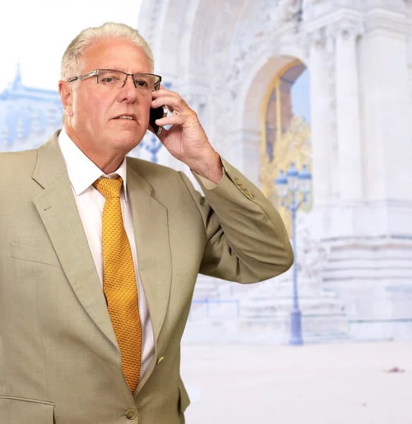 Mature Business Man Talking On Cell Phone — Stock Photo, Image