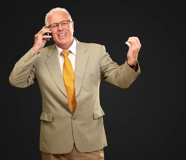 Senior business man prata telefon — Stockfoto