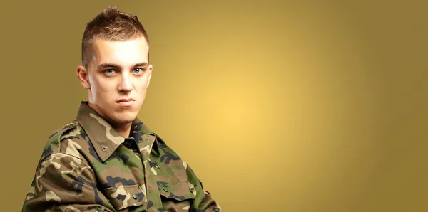 Portret zły żołnierz — Zdjęcie stockowe