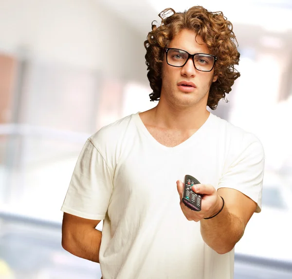 Man Holding Remote Control — Stock Photo, Image