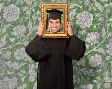 Lisansüstü man bir çerçeve arıyorum