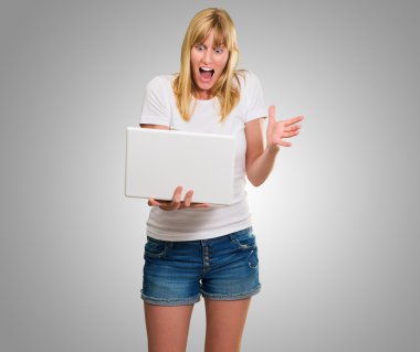 şok kadın laptop arıyorum