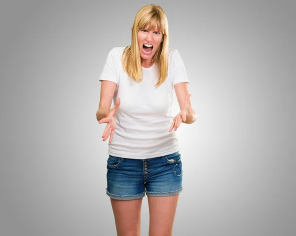 Retrato de mujer enojada — Foto de Stock