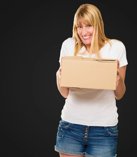 Woman Holding Cardboard box — Stock Photo, Image