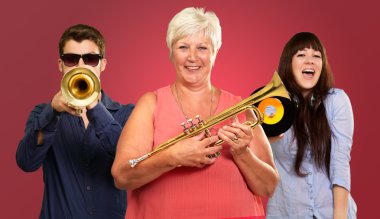 mutlu bir aile müzik keyfi