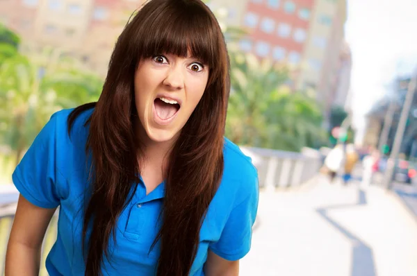 Young woman screaming — Stock Photo, Image