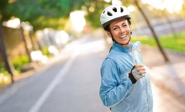 Portrait Of Cyclist Middle Aged Woman — Stock Photo, Image