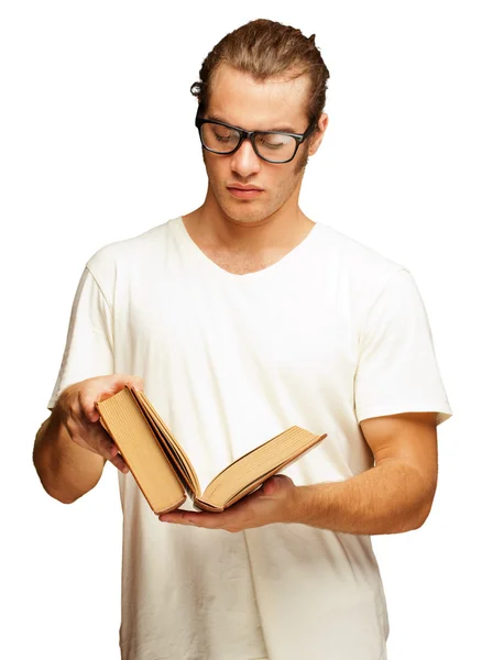 Hombre mirando el libro — Foto de Stock