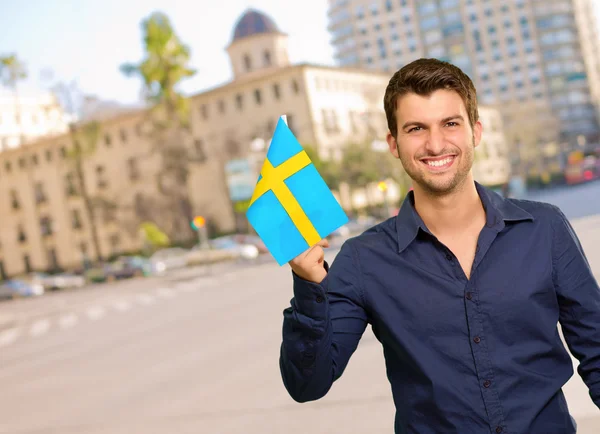 국기를 들고 남자의 초상화 — 스톡 사진