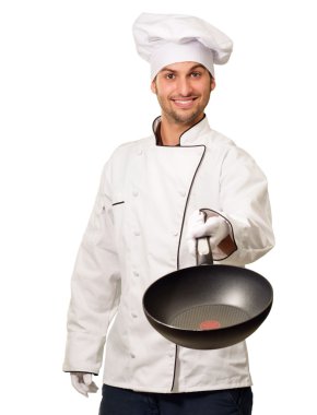 erkek aşçı pan holding portresi