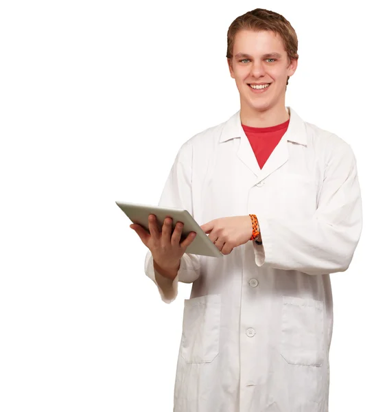 Retrato de um médico usando um comprimido — Fotografia de Stock