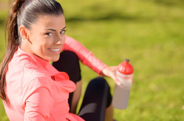 Gelukkig sportieve vrouw — Stockfoto