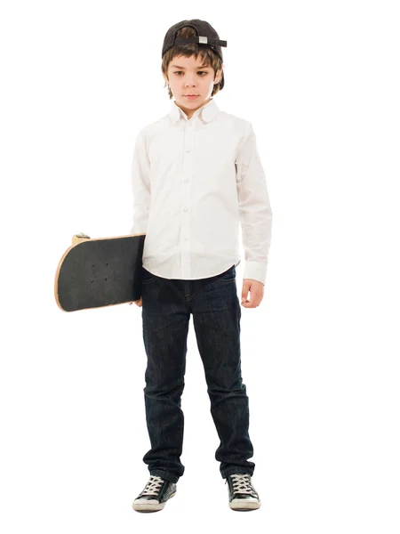 Retrato de um menino segurando skate — Fotografia de Stock