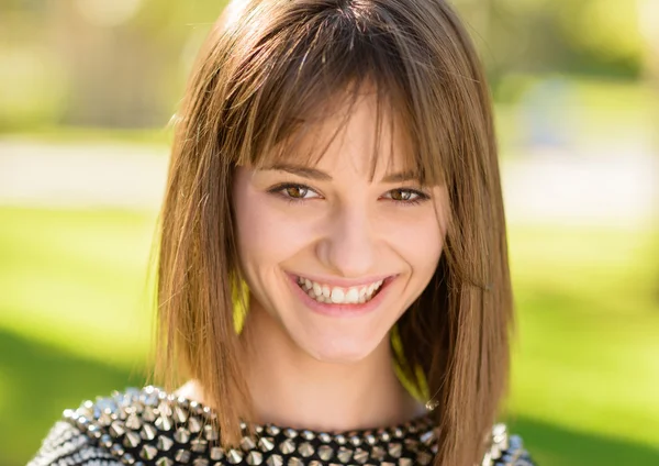 Retrato de mujer feliz —  Fotos de Stock