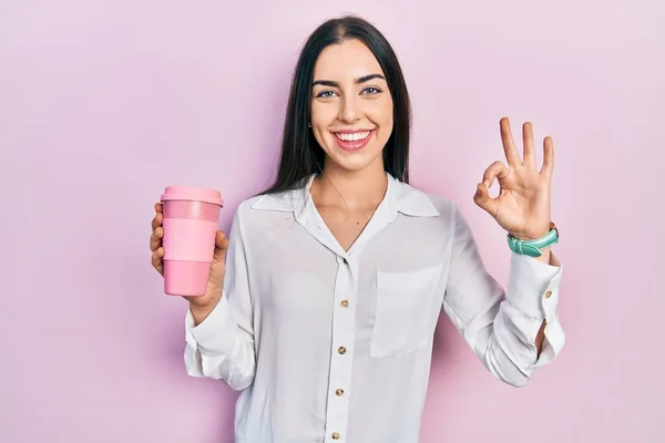 Vacker Kvinna Med Blå Ögon Dricker Bort Kopp Kaffe Gör — Stockfoto