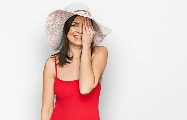 Beautiful Brunette Woman Wearing Swimsuit Summer Hat Covering One Eye — Stock Photo, Image