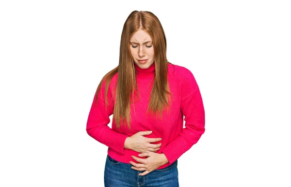Mujer Irlandesa Joven Que Usa Ropa Casual Con Mano Estómago — Foto de Stock