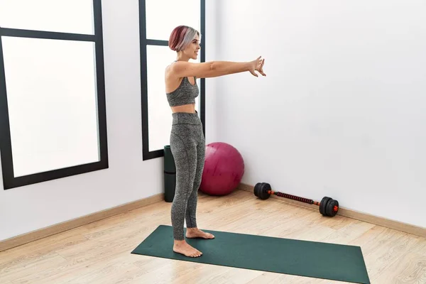 Young Caucasian Girl Smiling Happy Stretching Arms Sport Center — Stock Photo, Image