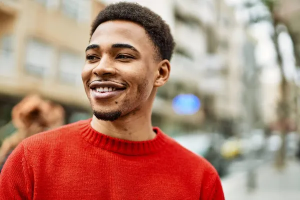 Bonito Homem Afro Americano Livre — Fotografia de Stock