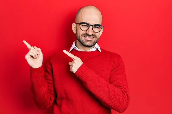Young Bald Man Wearing Casual Clothes Glasses Smiling Looking Camera — Stock Photo, Image