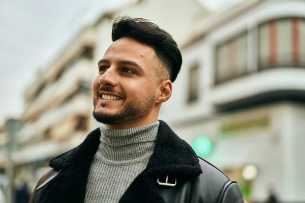 Young Arab Man Smiling Happy Standing City — Stock Photo, Image