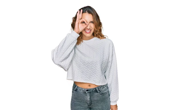 Hermosa Mujer Caucásica Joven Usando Suéter Invierno Casual Haciendo Gesto —  Fotos de Stock