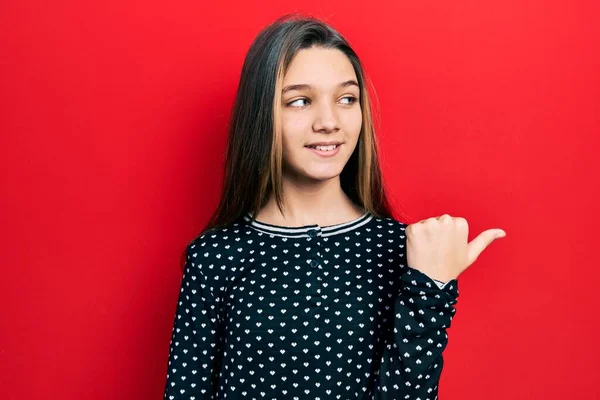 Junges Brünettes Mädchen Lässigem Pullover Lächelt Mit Glücklichem Gesicht Und — Stockfoto