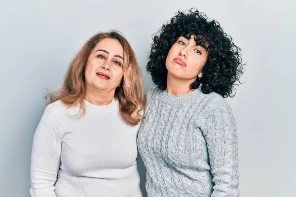 Middle East Mother Daughter Wearing Casual Clothes Looking Sleepy Tired — Stock Photo, Image