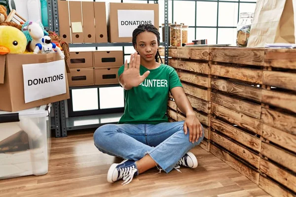 Young African American Woman Wearing Volunteer Shirt Donations Stand Doing — Stock Photo, Image