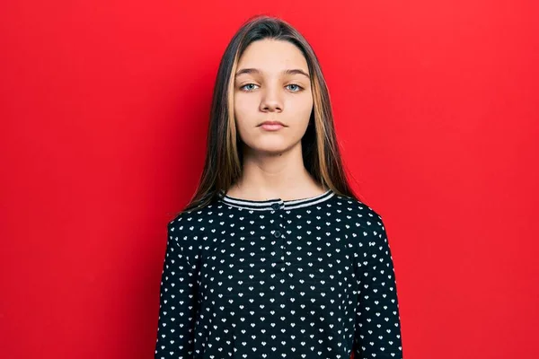 Junge Brünette Mädchen Lässigem Pullover Mit Ernstem Gesichtsausdruck Einfacher Und — Stockfoto