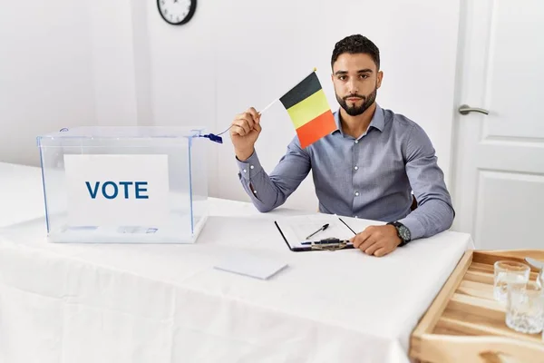 Mladý Pohledný Muž Vousy Politické Kampani Volby Drží Německou Vlajku — Stock fotografie
