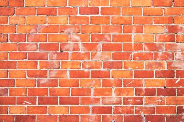 Çatlak kiremitler ve çimentoyla tuğla duvar dokusu. Klasik tuğla duvar yüzey arkaplanı